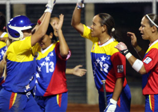 Venezuela debutó con triunfo en Mundial de Softbol Femenino
